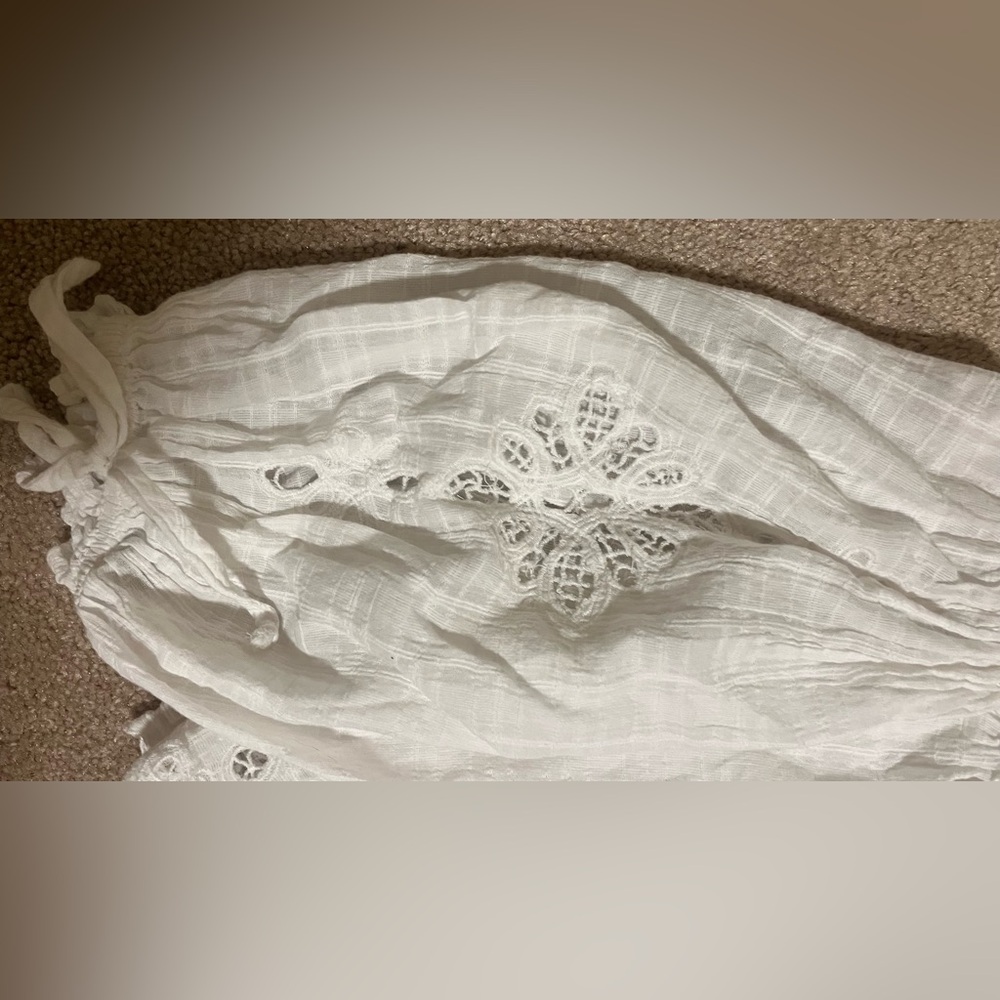 American Eagle White Embroidered Puff Sleeve Blouse, Size Small - Picture 5 of 11